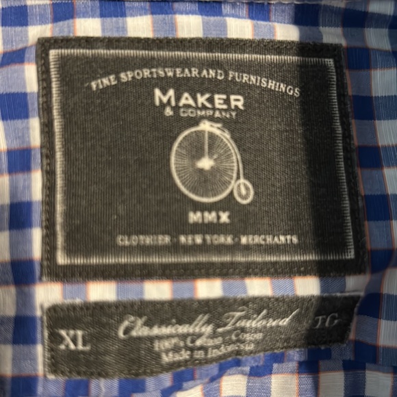 Maker & Company long sleeve button up dress shirt - Picture 2 of 2
